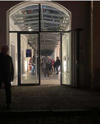 Eingang Marstallfoyer, Vernissage der Druckaustellung 2025, Copyright Chridstine Reith
